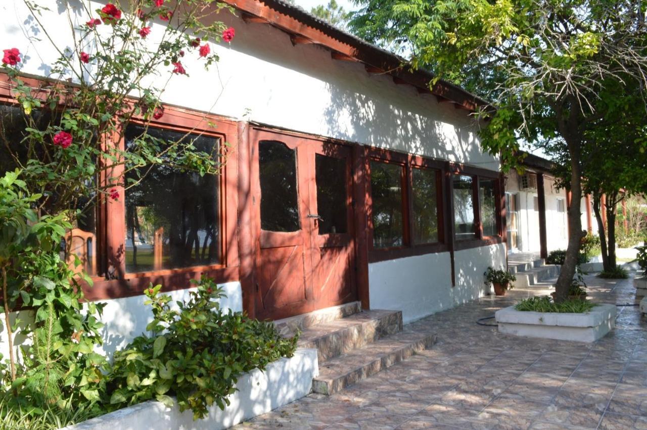 Aventura En Esquina Esquina (Corrientes) Exterior photo